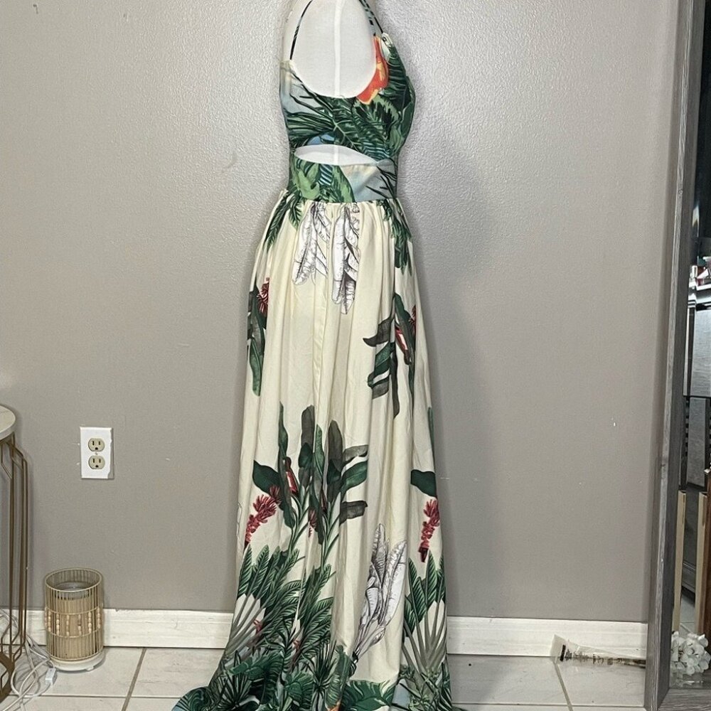 Floral Maxi Sundress with Plunge Neckline - Picture 7 of 7